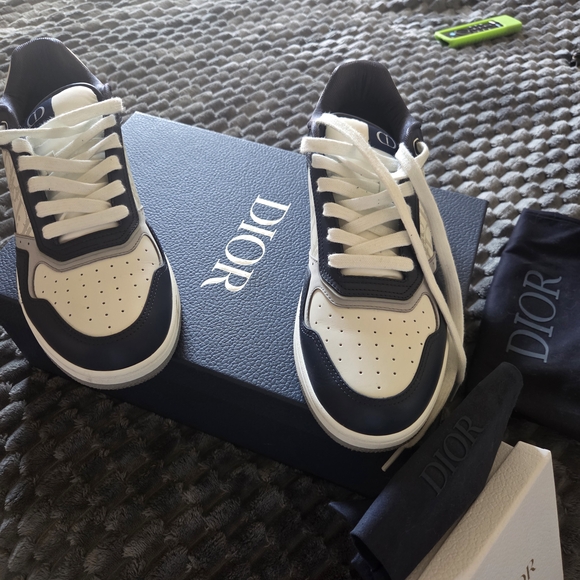 Dior Blue and White Sneakers with Classic Athletic Design - Picture 2 of 5